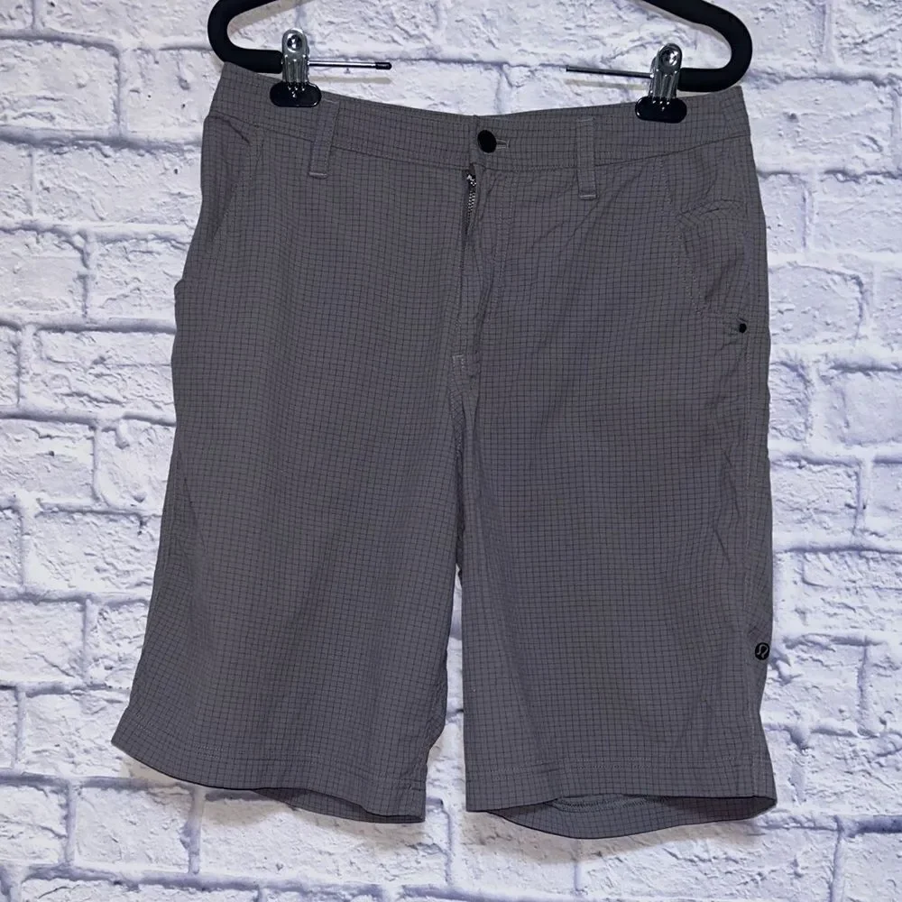 Lululemon kahuna gray grid shorts size 32